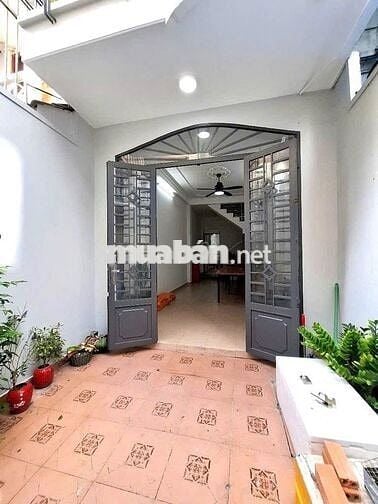 Cho thuê nhà mặt tiền đường Lê Văn Sỹ, dt 4x18 trệt 2 lầu