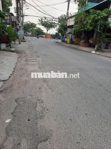 Nhà đúc lửng MT đường Đông Hưng Thuận 11.DT: 6X18M giá 10ty3 tl