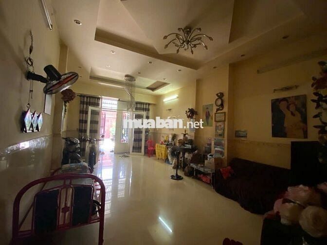 Siêu phẩm hiếm! Nhà 3 tầng đường ô tô – Lê Văn Lương, Phước Kiển –