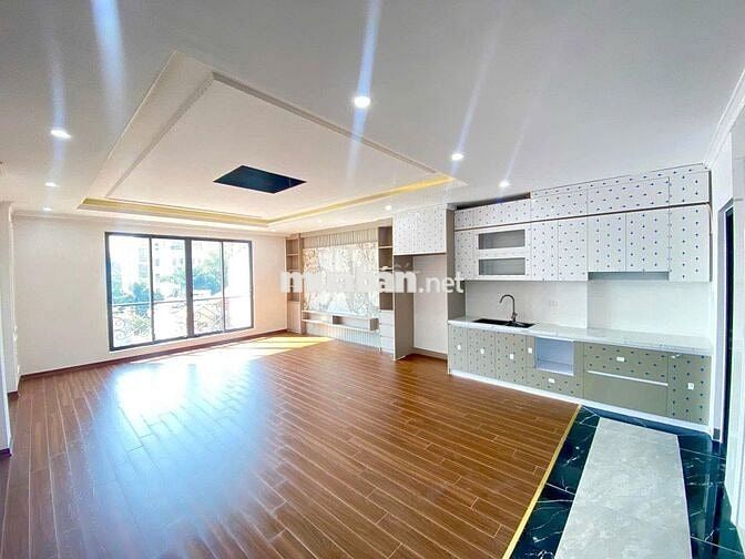 SIÊU PHẨM KHUẤT DUY TIẾN  OTO THÔNG SÀN THANG MÁY NHẬP KHẨU SỊN SÒ