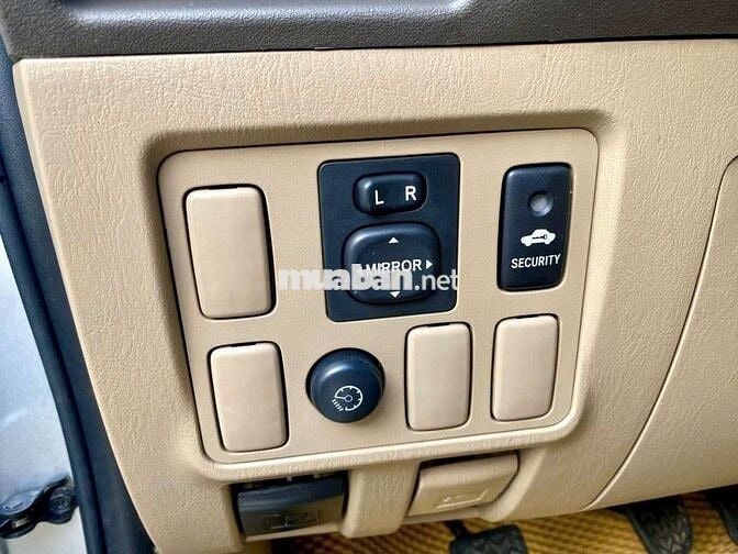 2 67 2011 Toyota Fortuner 2.5G - 120000 km