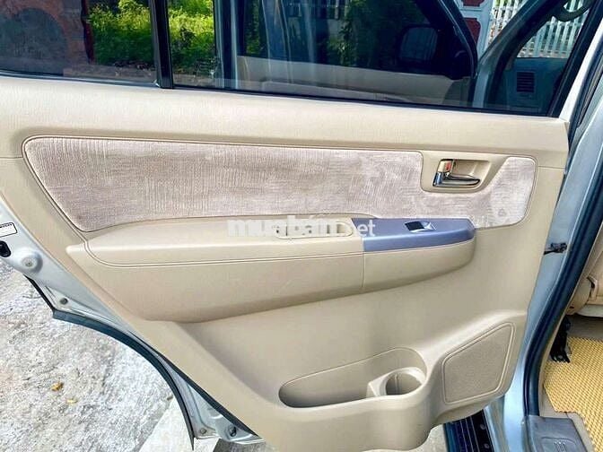 2 67 2011 Toyota Fortuner 2.5G - 120000 km