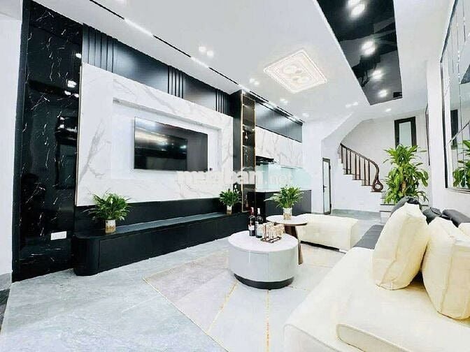 Bán nhà đẹp ở ngay cách ô tô 10m Phố Khương Trung Thanh Xuân