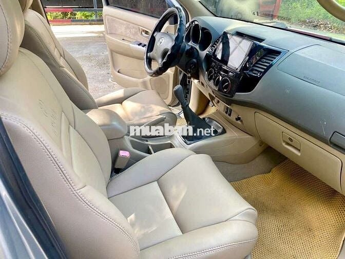 2 67 2011 Toyota Fortuner 2.5G - 120000 km