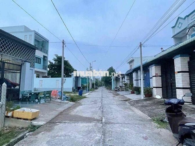BÁN ĐẤT: 135m2 thổ cư Cây Da - Tân Phú Trung - SHR