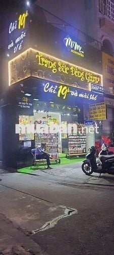 cho thuê căn góc mặt tiền tân phú .5x21 trống suốt . 28tr
