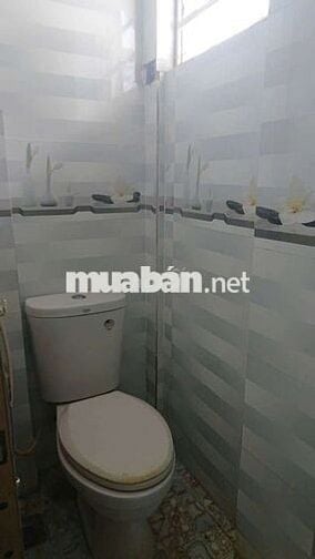 CHO THUÊ NHIỀU TẦM GIÁ . P 15 Q8 .