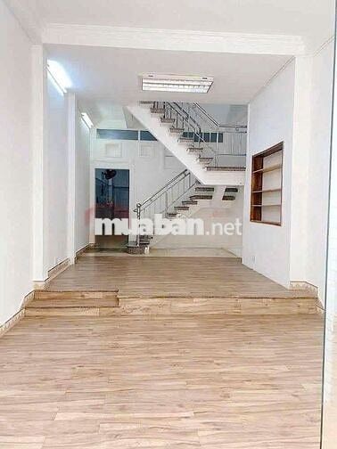 Cho thuê nhà mặt tiền đường Lê Thúc Hoạch, dt 4x18 trệt lửng 2 lầu