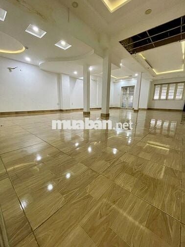 Cho thuê Toà nhà mặt tiền  Trần Quang Khải, Phường Tân Định , TP HCM