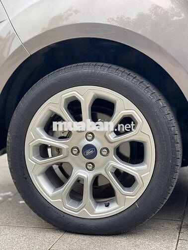 Ford EcoSport Titanium 2019, chi phí hợp lý