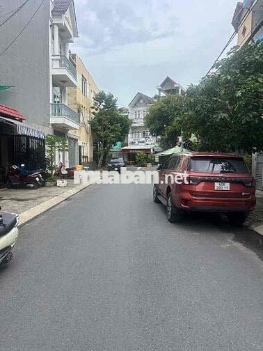 Bán CHDV Dương Quảng Hàm | 100m2 | 16.9tỷ | 15p-50tr