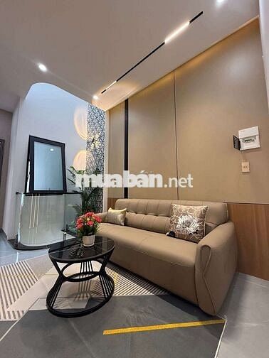 Nhà 3 Tầng Mặt Tiền Hòa Minh Gần Biển Nguyễn Tất Thành