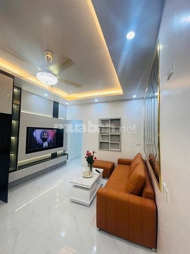 Nhà Đẹp Gần Phố, Phan Đình Giót, Thanh Xuân  80m, mt 4m, giá 4.85 tỷ.