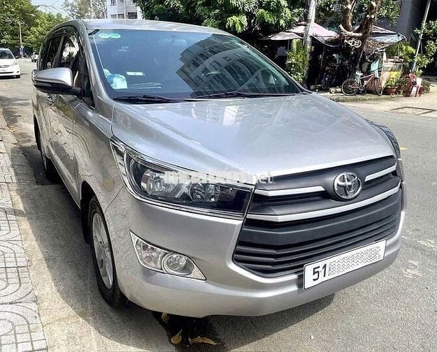 Bán INNOVA 2019 E xe Zin đẹp gia đình đi: 403tr