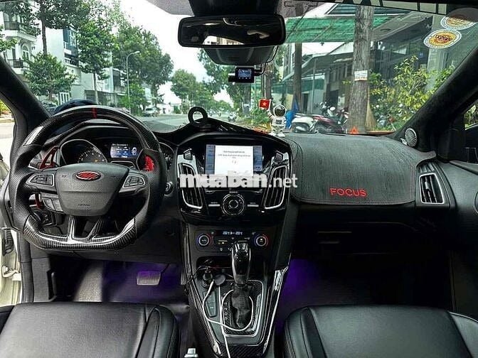 Ford Focus 2019 1.5L EcoBoost Sport - 80000 km