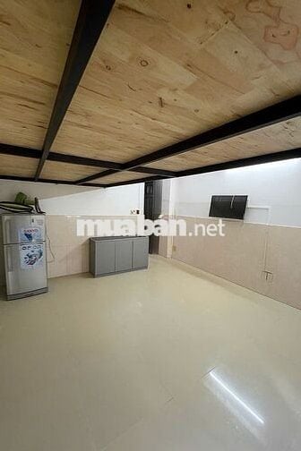 phòng mặt tiền Nguyễn Văn Khối siêu rộng có máy lạnh thang máy giá rẻ