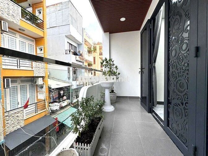 NHÀ XE HƠI ĐỖ CỬA, 4 TẦNG LÂU, BTCT MỚI 100% - NGUYỄN TRỌNG TUYỂN