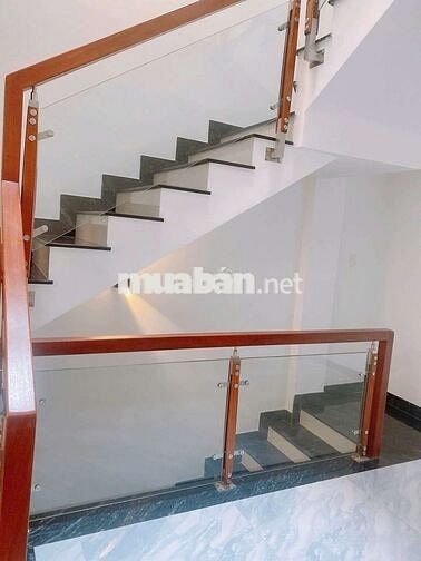 NHÀ XE HƠI ĐỖ CỬA, 4 TẦNG LÂU, BTCT MỚI 100% - NGUYỄN TRỌNG TUYỂN