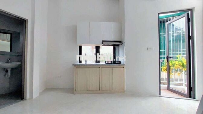 CCMN 25m2 Full nội thất. Ban công thoáng tại Lê Văn lương