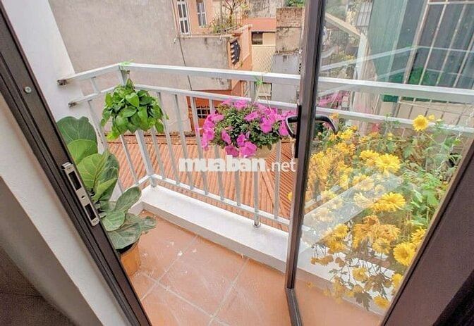 CCMN 25m2 Full nội thất. Ban công thoáng tại Lê Văn lương