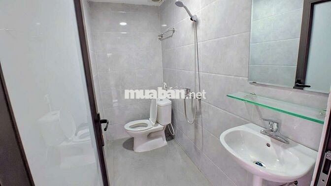 CCMN 25m2 Full nội thất. Ban công thoáng tại Lê Văn lương