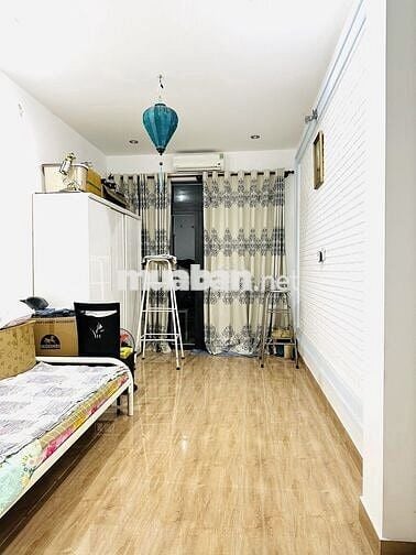 Nhà mới thiết kế đẹp, 1 trệt 3 lầu. 5 phòng ngủ quận Phú Nhuận