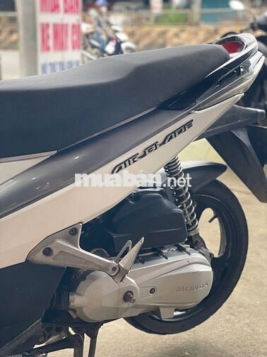 Xe máy Honda Air Blade 2011 màu trắng