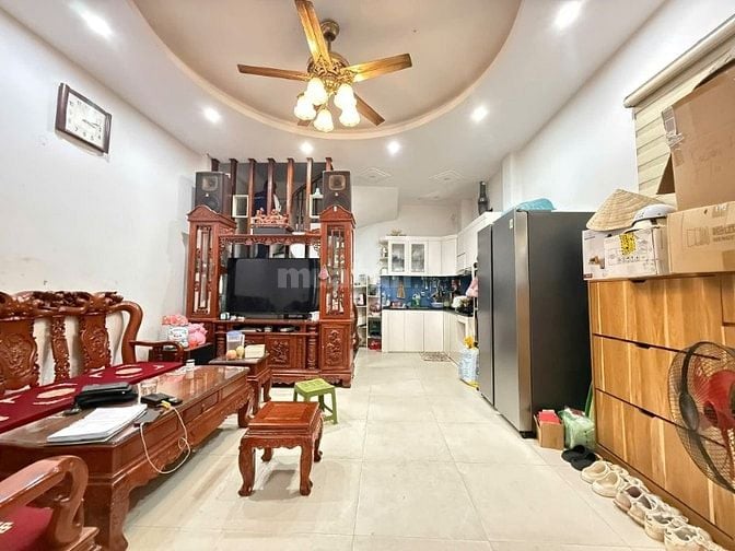 Phố Trần Cung 💥💥💥 SIÊU PHẨM NHÀ ĐẸP chỉ hơn 8 tỷ -  NGÕ THÔNG - GẦN