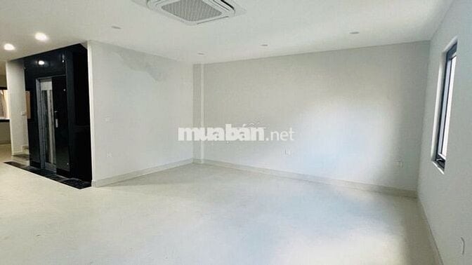 Mặt bằng kinh doanh 95m2 mặt đường Nguyễn Xiển, Hạ Đình, Thanh Xuân.