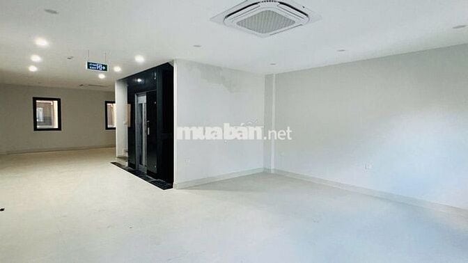 Mặt bằng kinh doanh 95m2 mặt đường Nguyễn Xiển, Hạ Đình, Thanh Xuân.