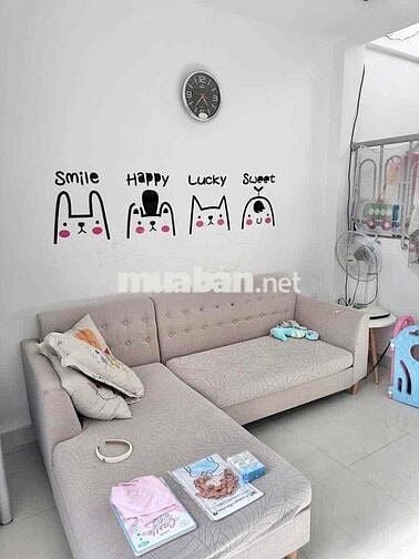 nhà đẹp 1 lầu 2pn 2wc có nội thất hẻm xe hơi