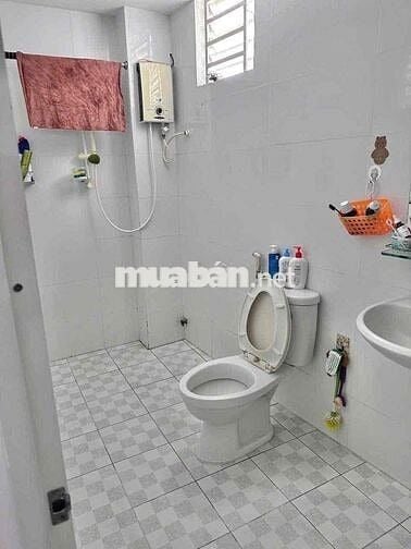 nhà đẹp 1 lầu 2pn 2wc có nội thất hẻm xe hơi