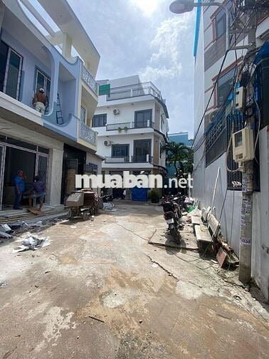 NHÀ ĐANG XÂY – Ô TÔ ĐẬU CỬA – ĐƯỜNG BÌNH ĐÔNG Q8 – CHỈ 5,5 TỶ