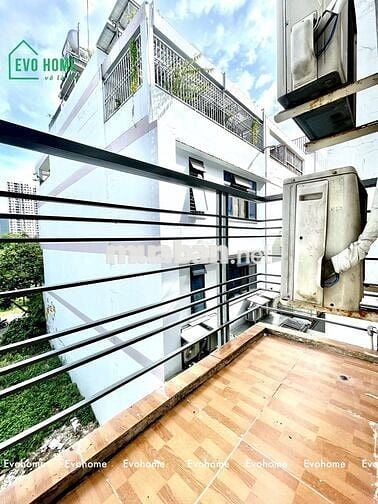 NGAY LOTTE PHÒNG BAN CÔNG MỚI XÂY Q7