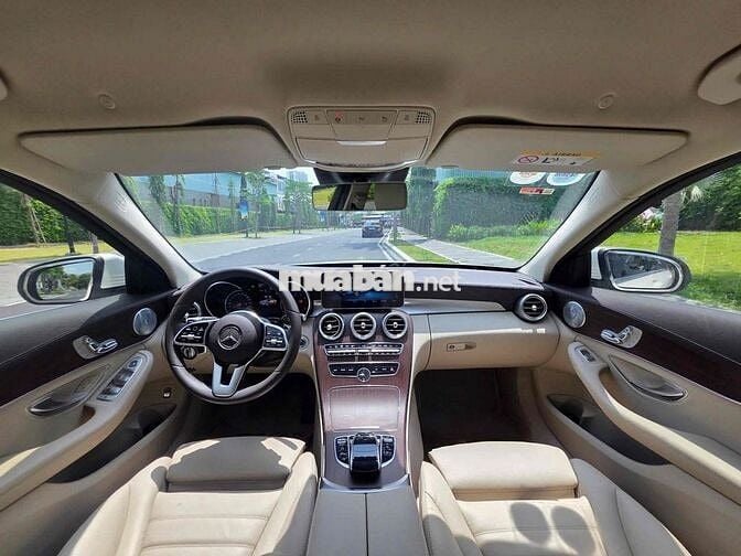 Mercedes Benz C 200 Exclusive - Bank 90%