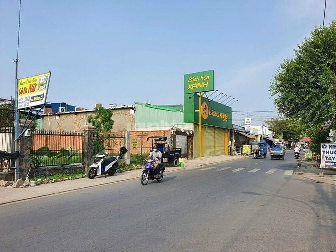 BÁN RẺ 2sổ 2,2 SÀO NHỰA,  690TR. FULL SỔ RIÊNG, TRUNG TÂM T.T SÁT TRƯỜ
