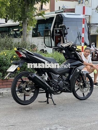 xe đag chạy kẹt tiền cần bán ,