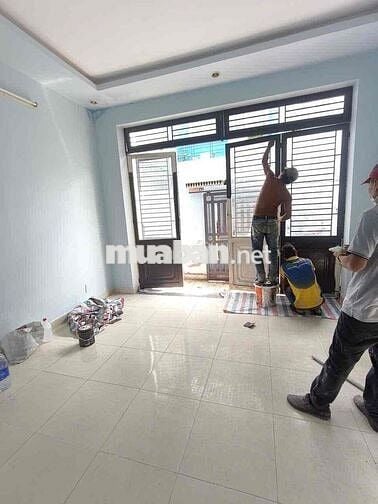 cho thuê nhà mới 2pn hẻm ba gác gần chợ Đông Thạnh