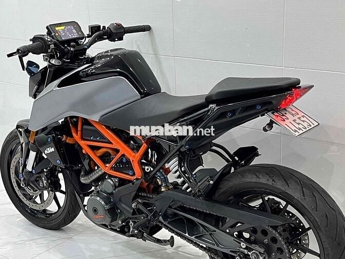 DUKE390
