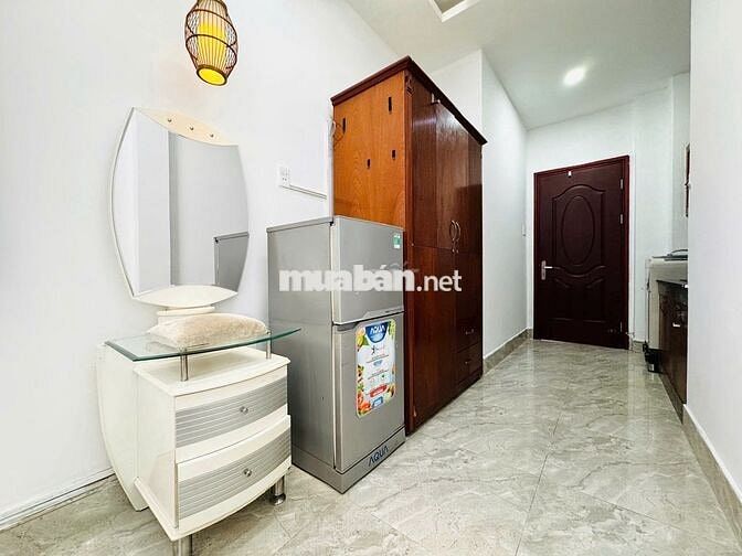 CĂN HỘ FULL NỘI THẤT – GẦN ĐẠI HỌC BÁCH KHOA – CỬA SỔ SIÊU LỚN