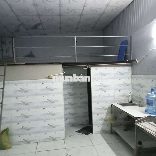 Cho thuê phòng  rộng  ở 4 người hoặc giá đình gần bến xe , cầu vưotj