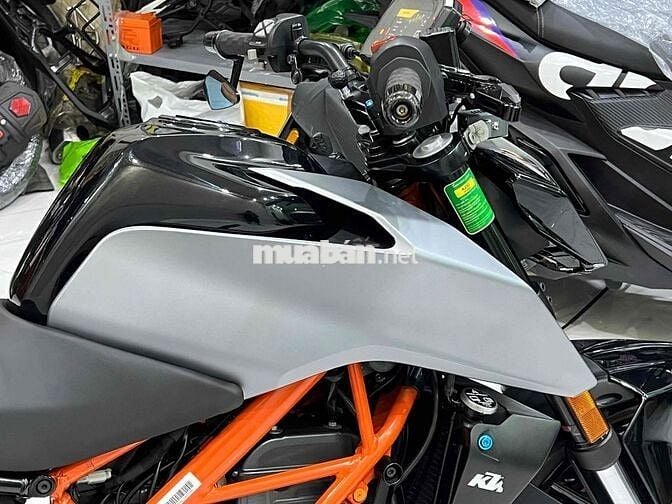 DUKE390