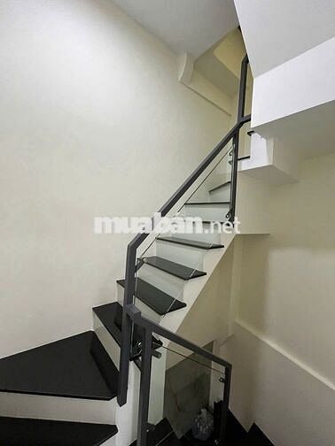 🔥 Nhà 3 Tầng Nguyễn Duy Dương Q10 – 22m², Sổ Riêng, Giá Chỉ 3.5 Tỷ!