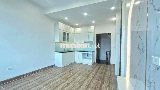 7 TẦNG THANG MÁY - OTO ĐỖ CỔNG - NHÀ ĐẸP FULL NỘI THẤT - NHỔN