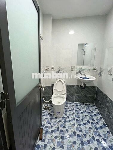 🔥 Nhà 3 Tầng Nguyễn Duy Dương Q10 – 22m², Sổ Riêng, Giá Chỉ 3.5 Tỷ!