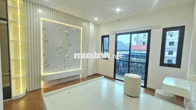 7 TẦNG THANG MÁY - OTO ĐỖ CỔNG - NHÀ ĐẸP FULL NỘI THẤT - NHỔN