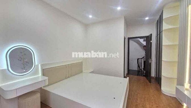 7 TẦNG THANG MÁY - OTO ĐỖ CỔNG - NHÀ ĐẸP FULL NỘI THẤT - NHỔN