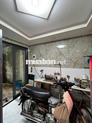 🔥 Nhà 3 Tầng Nguyễn Duy Dương Q10 – 22m², Sổ Riêng, Giá Chỉ 3.5 Tỷ!