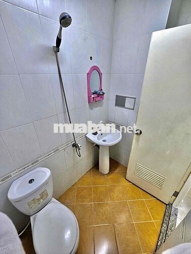 Cho Thuê Nhà Nguyên Căn 1trệt 3Lầu 7PN 5Wc Kinh Doanh Spa ,Vp, Nhà Ở