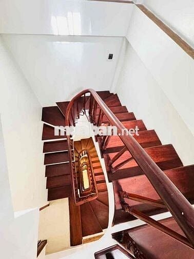 TRUNG TÂM ĐỐNG ĐA – NHÀ ĐẸP 7 TẦNG – CÓ Ô CHỜ THANG MÁY